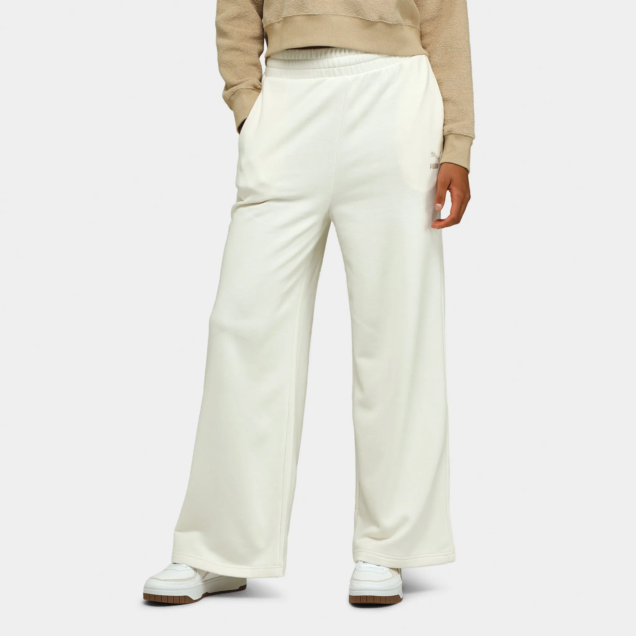 Puma Women's Classics Relaxed Sweatpants / Off White