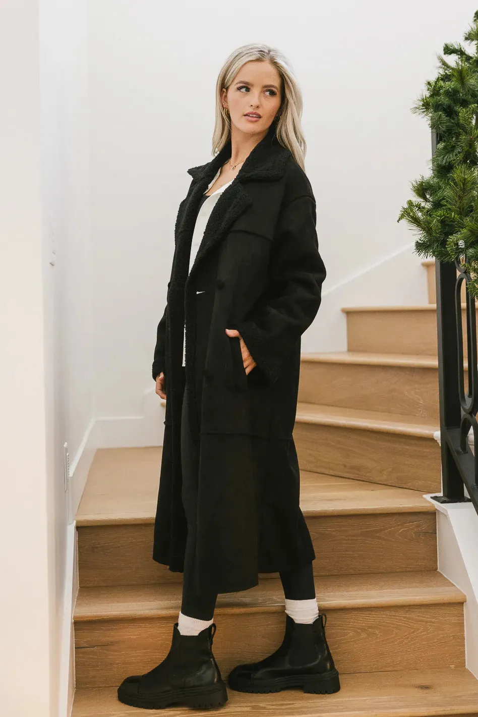 Tessa Sherpa Coat in Black