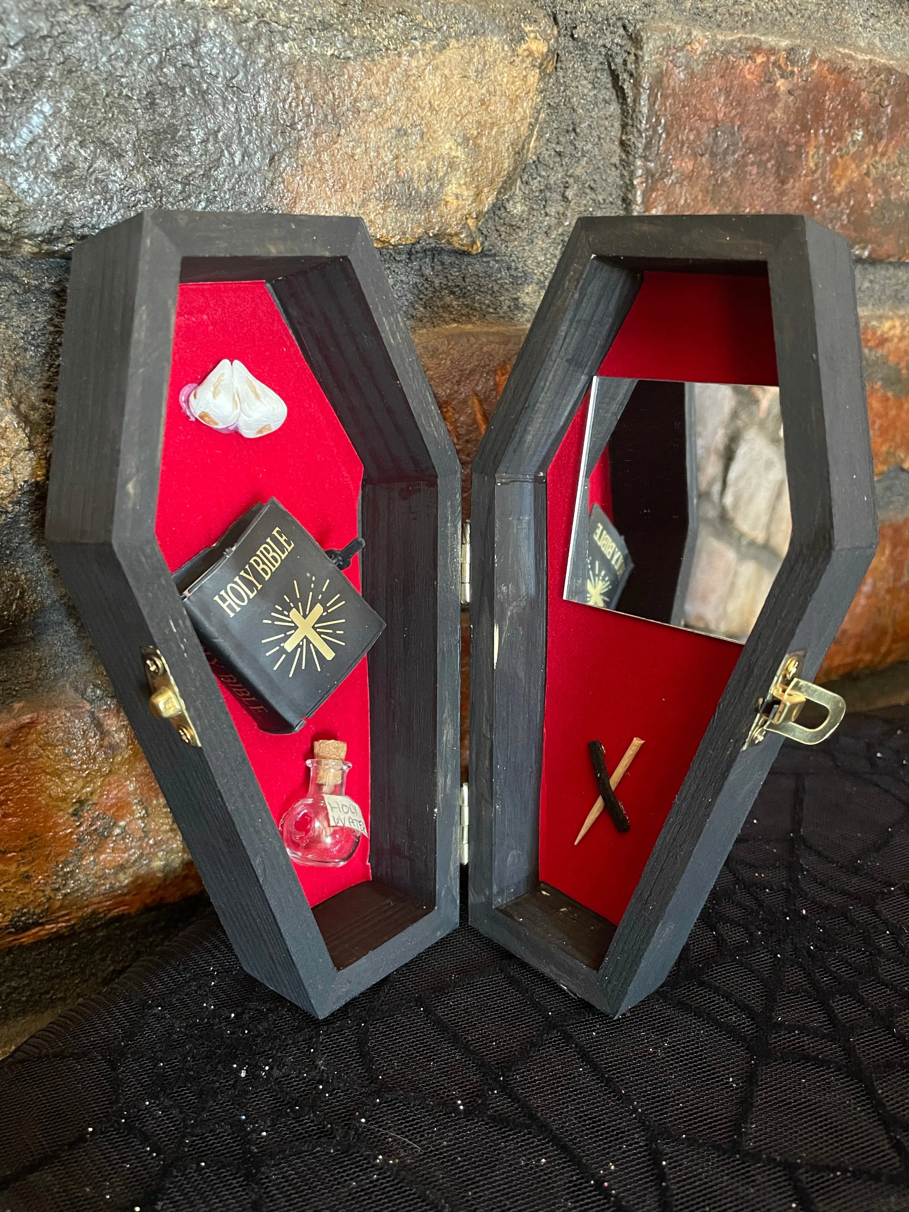 Vampire Hunting Kit - Mini